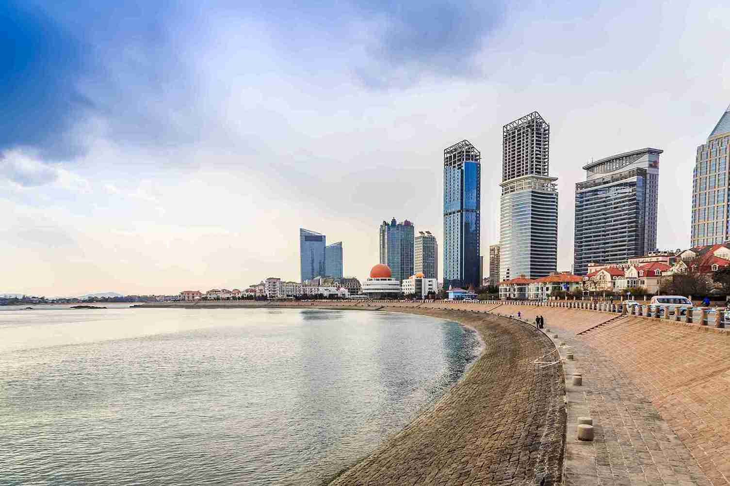 Sharjah Media City Sponsors 100 Master’s Scholarships 